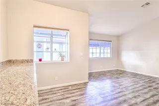 Photo #6: 2547761 Listing