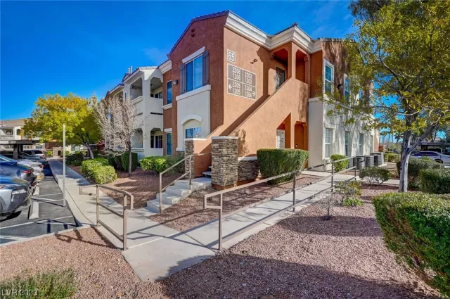 MLS: 2547781 Condo For Sale