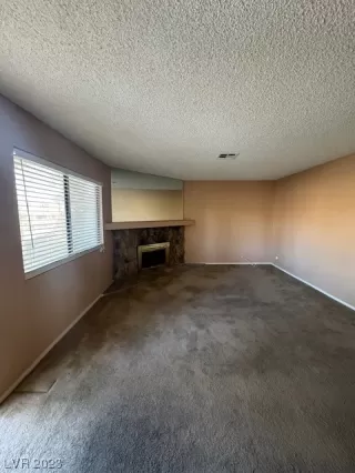 Photo #6: 2547956 Listing