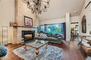 Photo #5: 2547970 Listing 