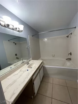 Photo #6: 2547981 Listing 