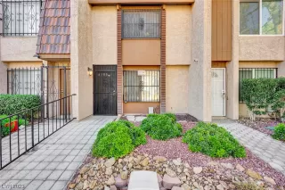 Photo #1: 2547996 Listing 