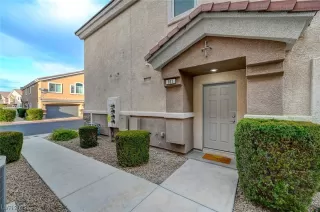 Photo #2: 2548016 Listing