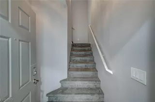 Photo #3: 2548016 Listing