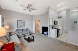 Photo #6: 2548016 Listing