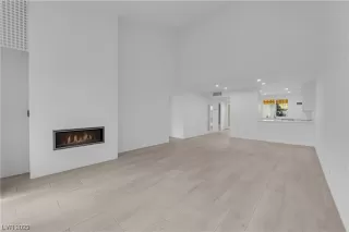 Photo #4: 2548030 Listing 