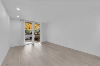 Photo #6: 2548030 Listing 