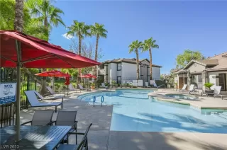 Photo #2: 2548071 Listing