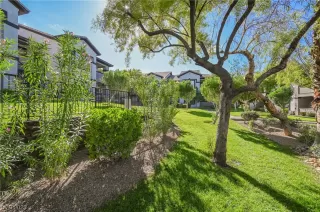 Photo #3: 2548071 Listing