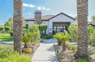 Photo #5: 2548071 Listing