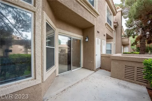 MLS: 2548077 Condo For Sale