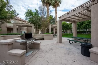 Photo #4: 2548077 Listing 