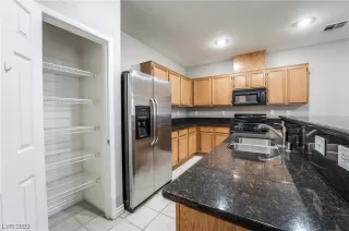 Photo #6: 2548104 Listing 