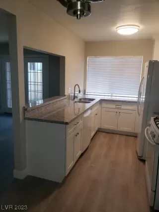 Photo #3: 2548120 Listing