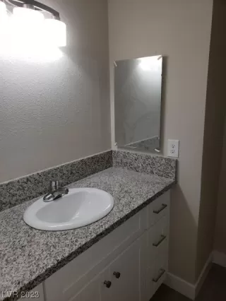 Photo #6: 2548120 Listing