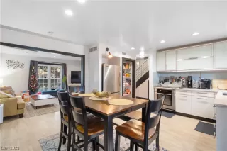 Photo #5: 2548134 Listing 