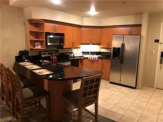 Photo #2: 2548136 Listing