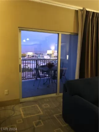 Photo #6: 2548136 Listing