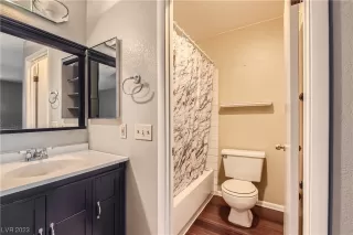 Photo #3: 2548182 Listing