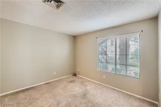 Photo #5: 2548182 Listing