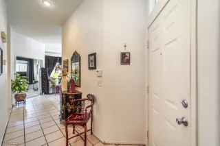 Photo #3: 2548209 Listing