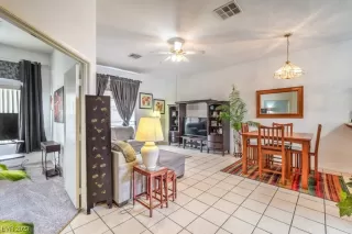 Photo #4: 2548209 Listing