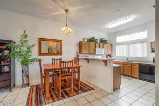 Photo #5: 2548209 Listing