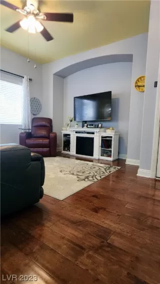 Photo #2: 2548223 Listing 