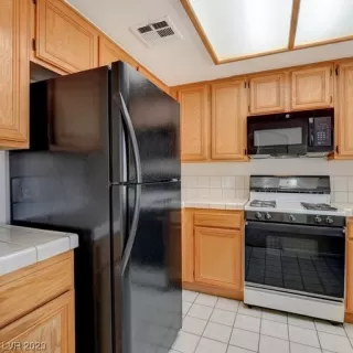 Photo #2: 2548238 Listing 