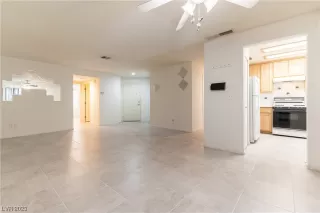 Photo #2: 2548262 Listing