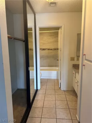 Photo #1: 2548293 Listing 