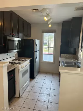 Photo #2: 2548293 Listing 