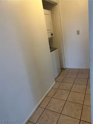 Photo #3: 2548293 Listing 