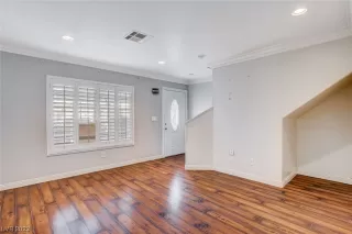 Photo #5: 2548296 Listing