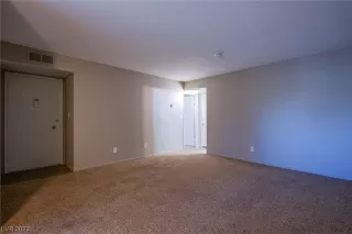 Photo #6: 2548305 Listing