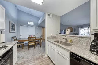 Photo #6: 2548356 Listing 