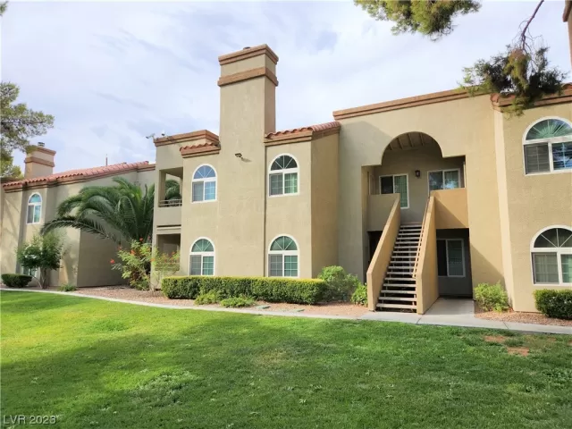 MLS: 2548378 Condo For Sale