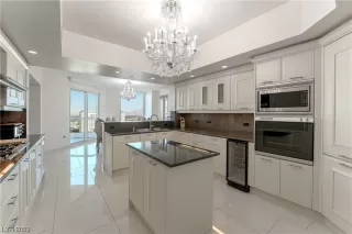 Photo #3: 2548393 Listing