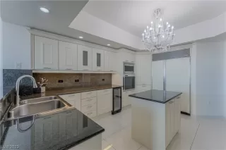 Photo #4: 2548393 Listing