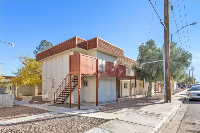 MLS: 2548396 Condo For Sale