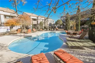 Photo #4: 2548431 Listing 