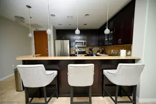 Photo #5: 2548450 Listing 