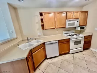 Photo #4: 2548476 Listing 