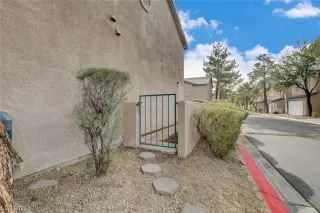 Photo #2: 2548477 Listing