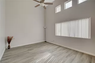 Photo #4: 2548477 Listing