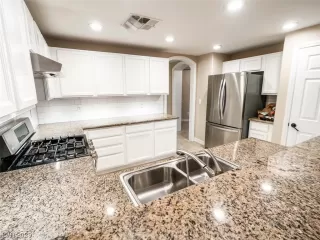 Photo #5: 2548485 Listing 