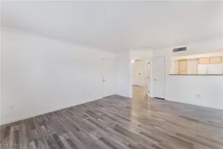 Photo #4: 2548507 Listing 