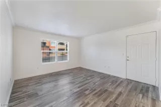Photo #5: 2548507 Listing 