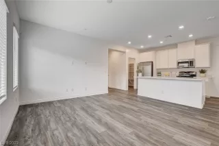 Photo #5: 2548522 Listing