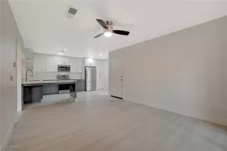 Photo #5: 2548572 Listing 